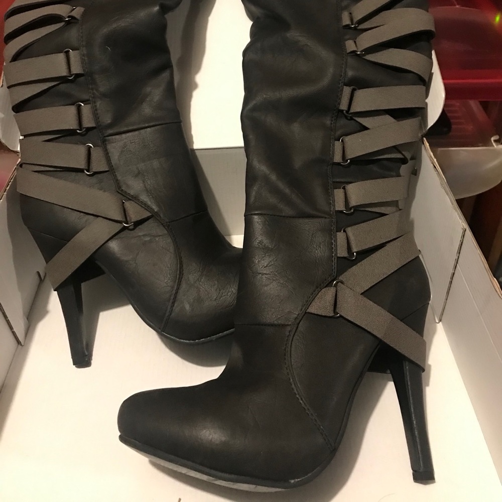 Knee High strappy Heeled boots